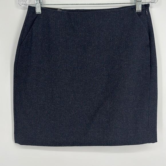 Banana Republic Factory Wool Blend Mini Skirt Women’s Size 2 Navy Blue NWT! - Picture 1 of 7